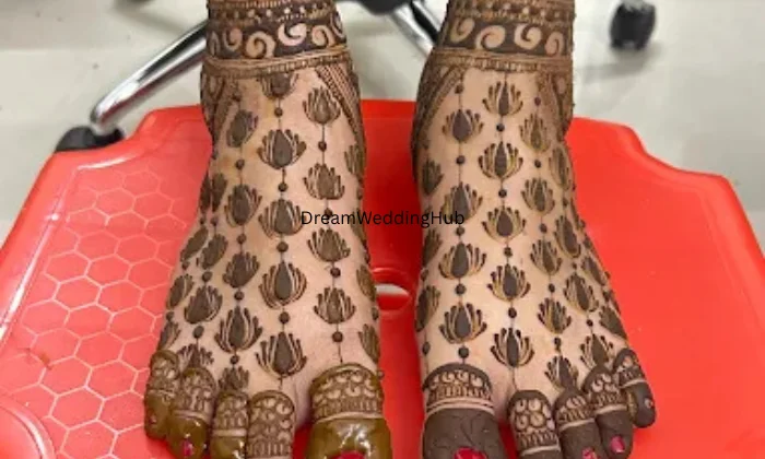 Nira  Mehndi  Artistry